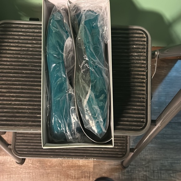 New/never worn - Bandolino ballerina flats dark turquoise 9.5 run small/narrow. - Picture 8 of 9